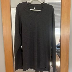 Men’s SAXX long sleeve v neck tee
